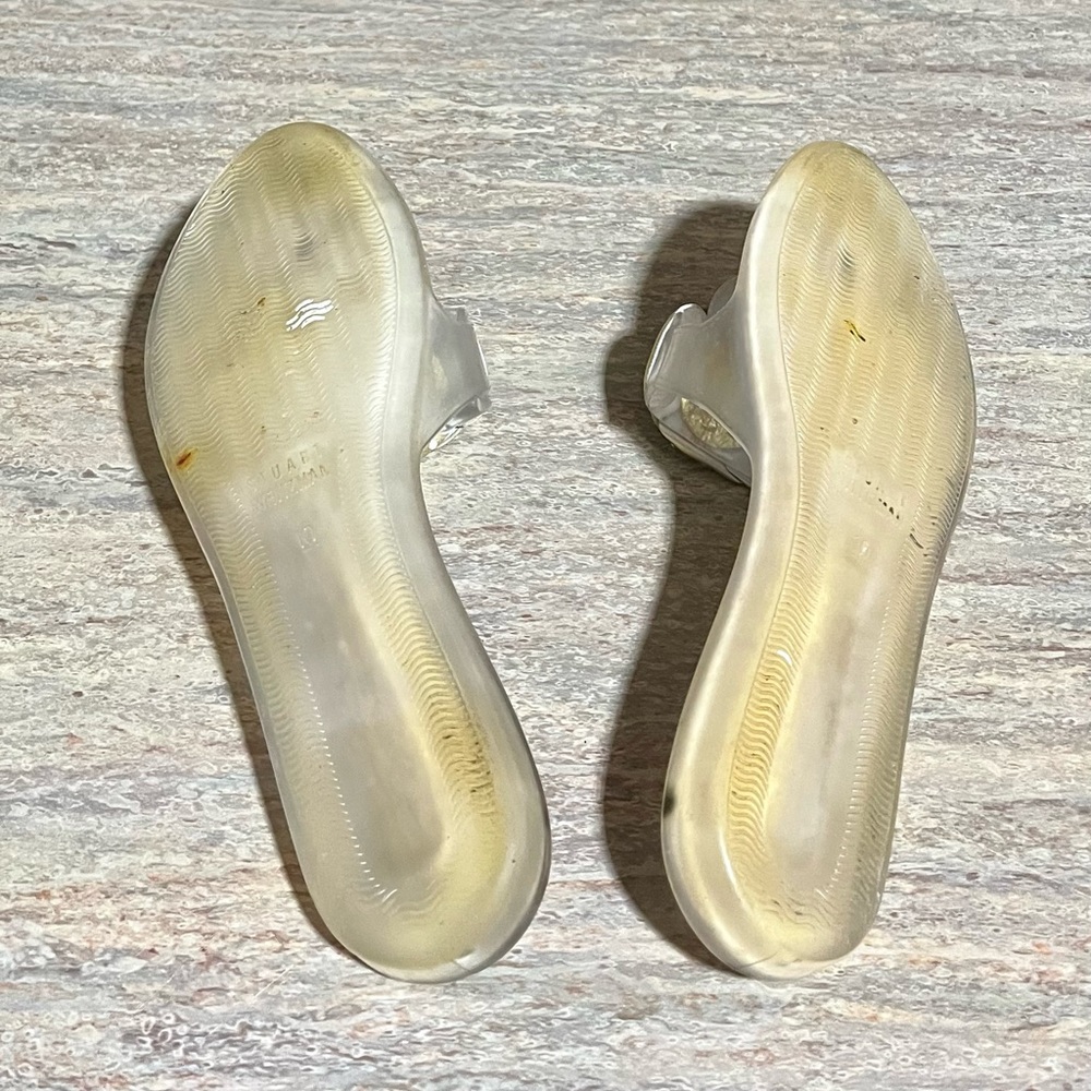 Stuart Weitzman gold and clear thong sandals with embossed blingy flower - Picture 11 of 12
